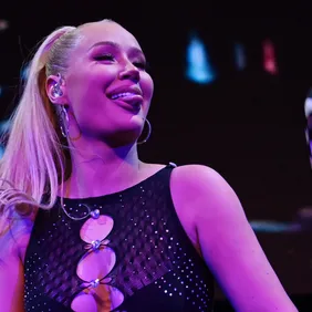 Iggy Azalea Reveals Her New Favorite Color With Bikini Thirst Trap