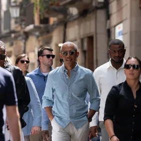 Obama Strolls Through Barcelona