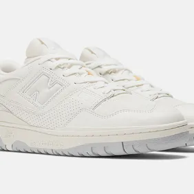 New-Balance-550-White:Turtledove-Official-Photos1