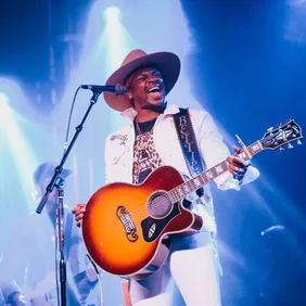 Dustin Lynch With Special Guests: Jimmie Allen And LOCASH Live Stream Concert - Nashville, TN