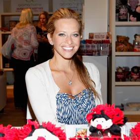 Dina Manzo Visits The New York Gift Show
