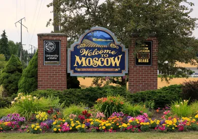 Highway welcome sign for Moscow Idaho