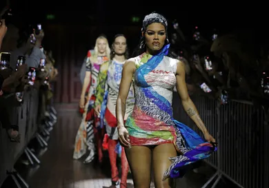 Marine Serre : Runway - Paris Fashion Week - Menswear Spring/Summer 2024