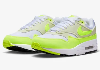 Nike-Air-Max-1-Volt-Suede-Officially-Unveiled1