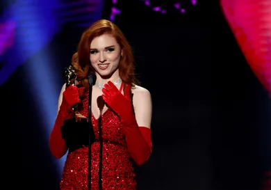 How Much Does Amouranth Make A Month?