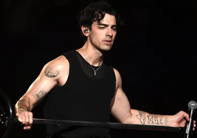 Joe Jonas Asked Nickelodeon Alum Alexa Nikolas For Nudes In His Teens