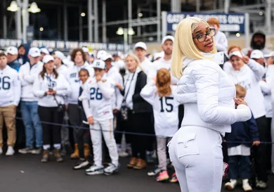 Kevin James Meme & Throwback Twerking Triller Leave Sexyy Red Speechless