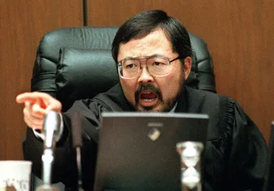 Judge Lance Ito points to and yells at defense att