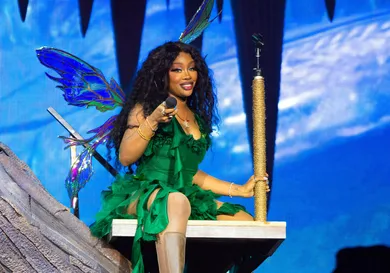 SZA, Keke Palmer & Katt Williams Star In New "One Of Them Days" Trailer