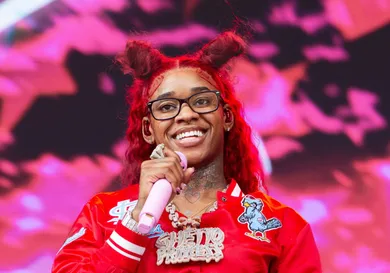 Sexyy Red’s Mother Goes Viral For Being A “Baddie”