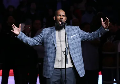 R Kelly Leads Fans To A Social Media Roast Session After New Prison