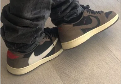 cactus jack jordan 1 on feet