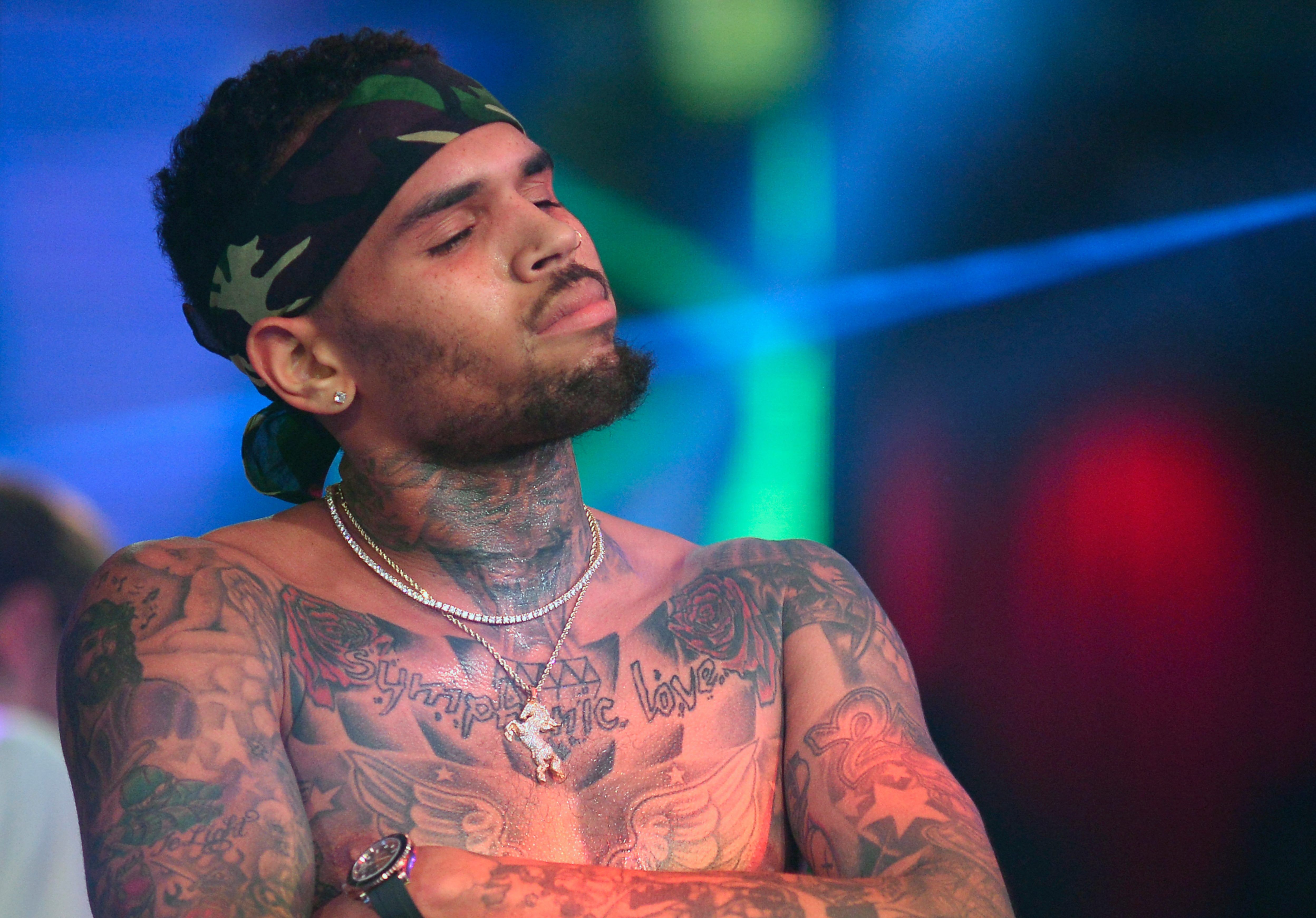 Chris Brown Is In Awe Of Fan With Massive Portrait Tattoo, image size:4992x3483
