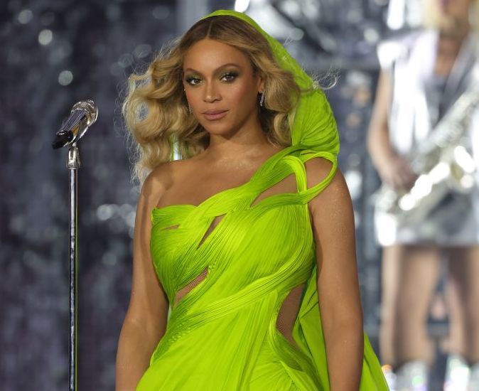 green beyonce dress Buy Plisse Faux Wrap - Color | Dresses for Women Beyonce Dancing in Her Green