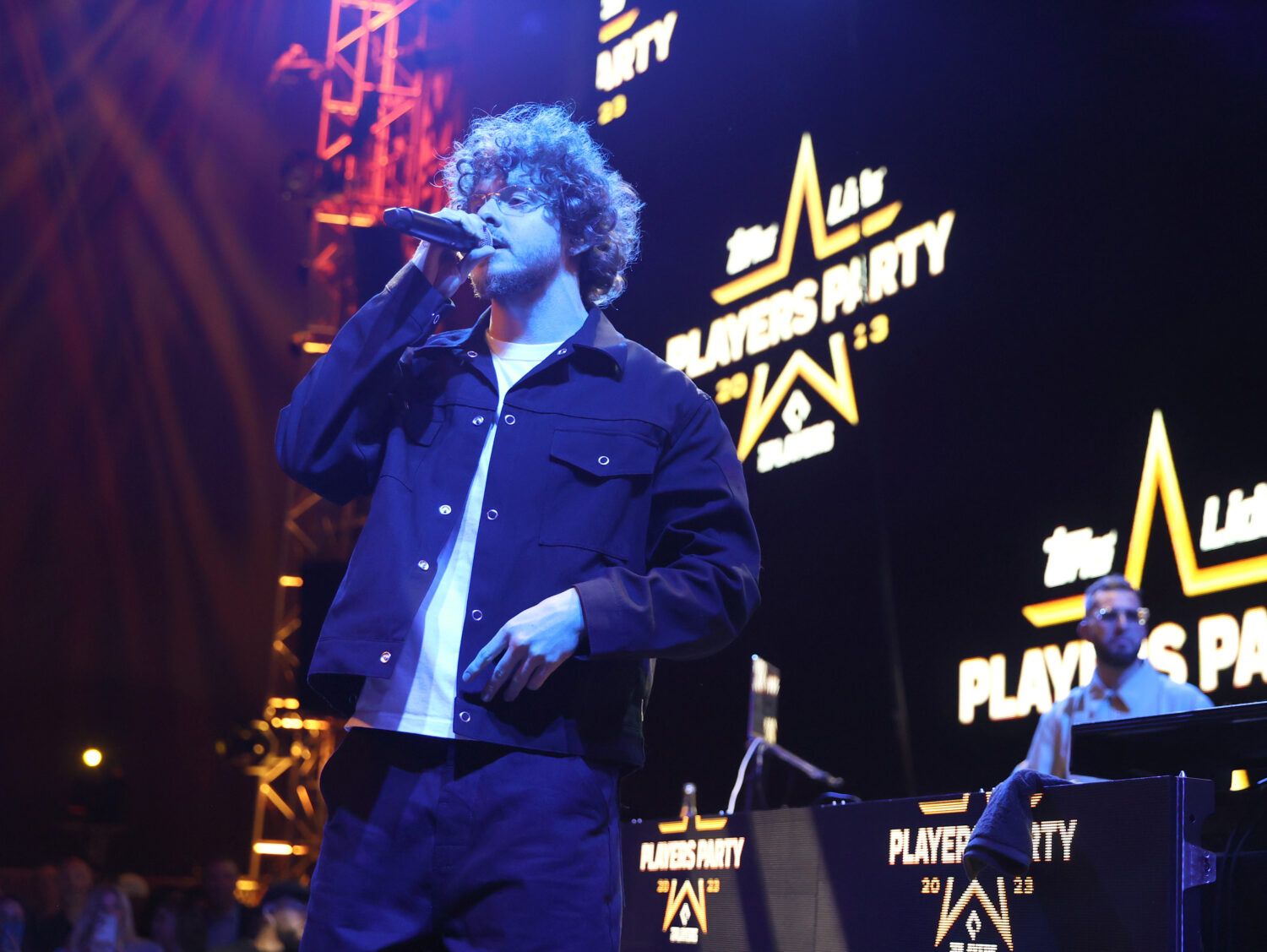  Foto zu Super Bowl Halftime Show Shortlist Rumored To Include Jack Harlow 