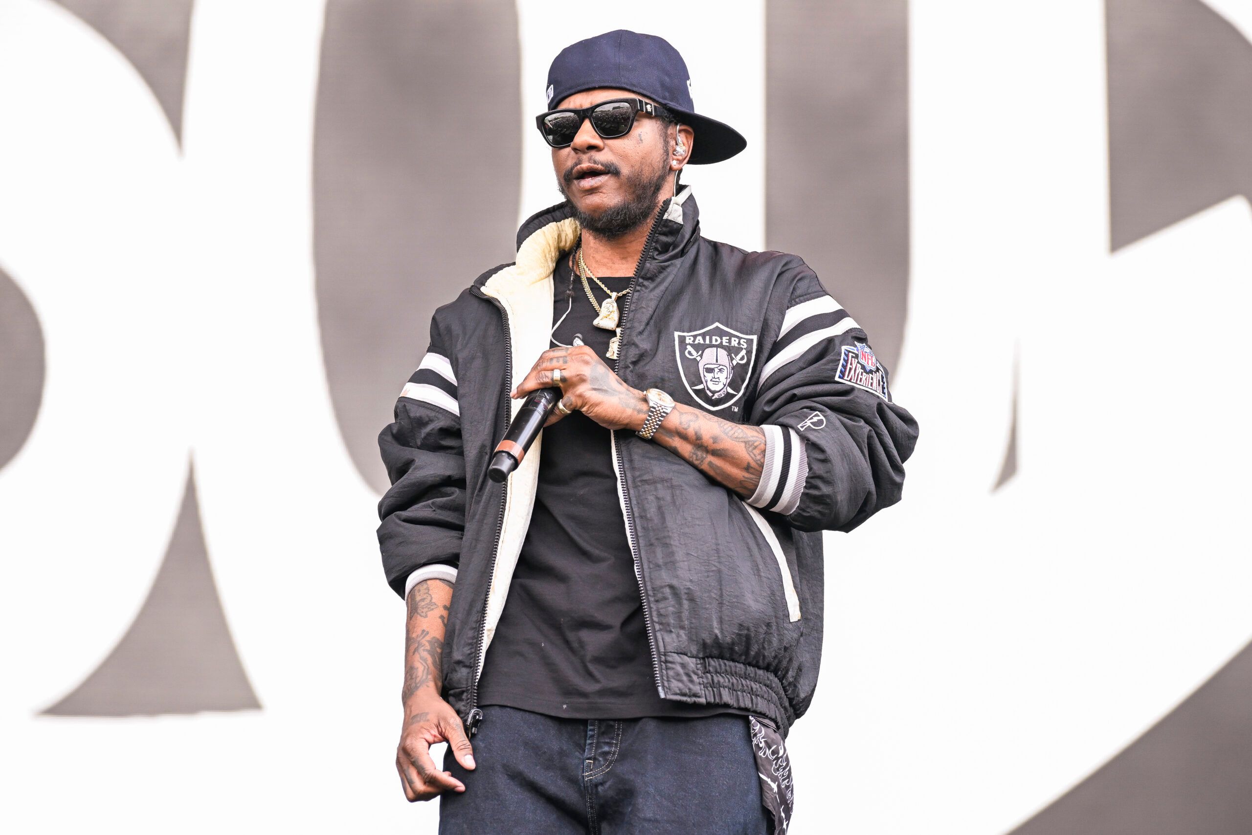 Akademiks サンバイザー Sohk bboy b系 hiphopまとめ売 Ab-Soul Commits To DJ Akademiks Beef Despite Trolling At First