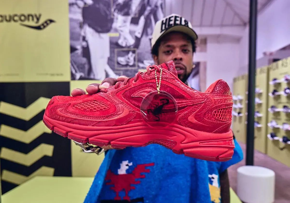 靴 Insane SWAG Westside Gunn Brings The Heat With Saucony Grid Jazz 9 