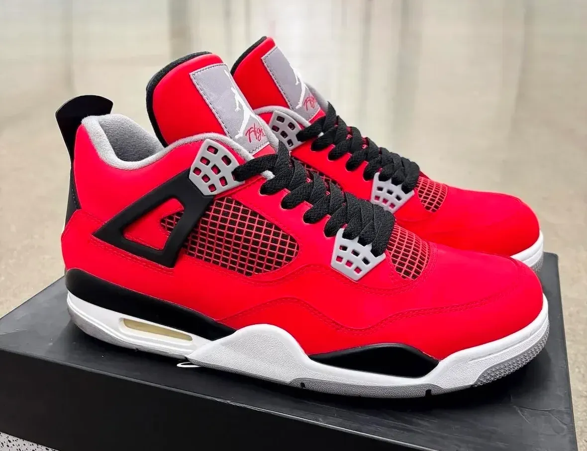 シューズ(男性用) NIKE AIR JORDAN 4 RETRO TORO BRAVO Air Jordan 4 