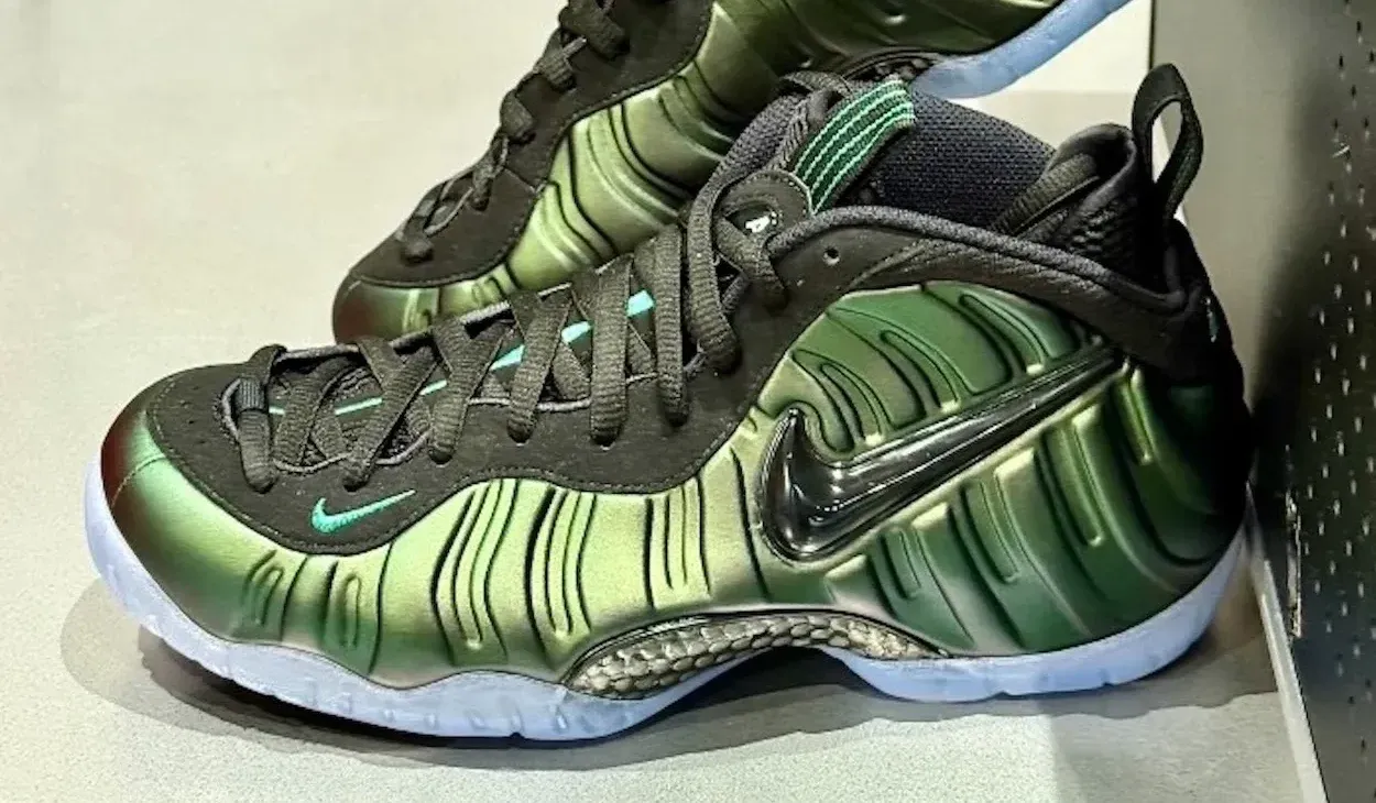 Nike Air Foamposite Pro “Pine Green” Stands Out