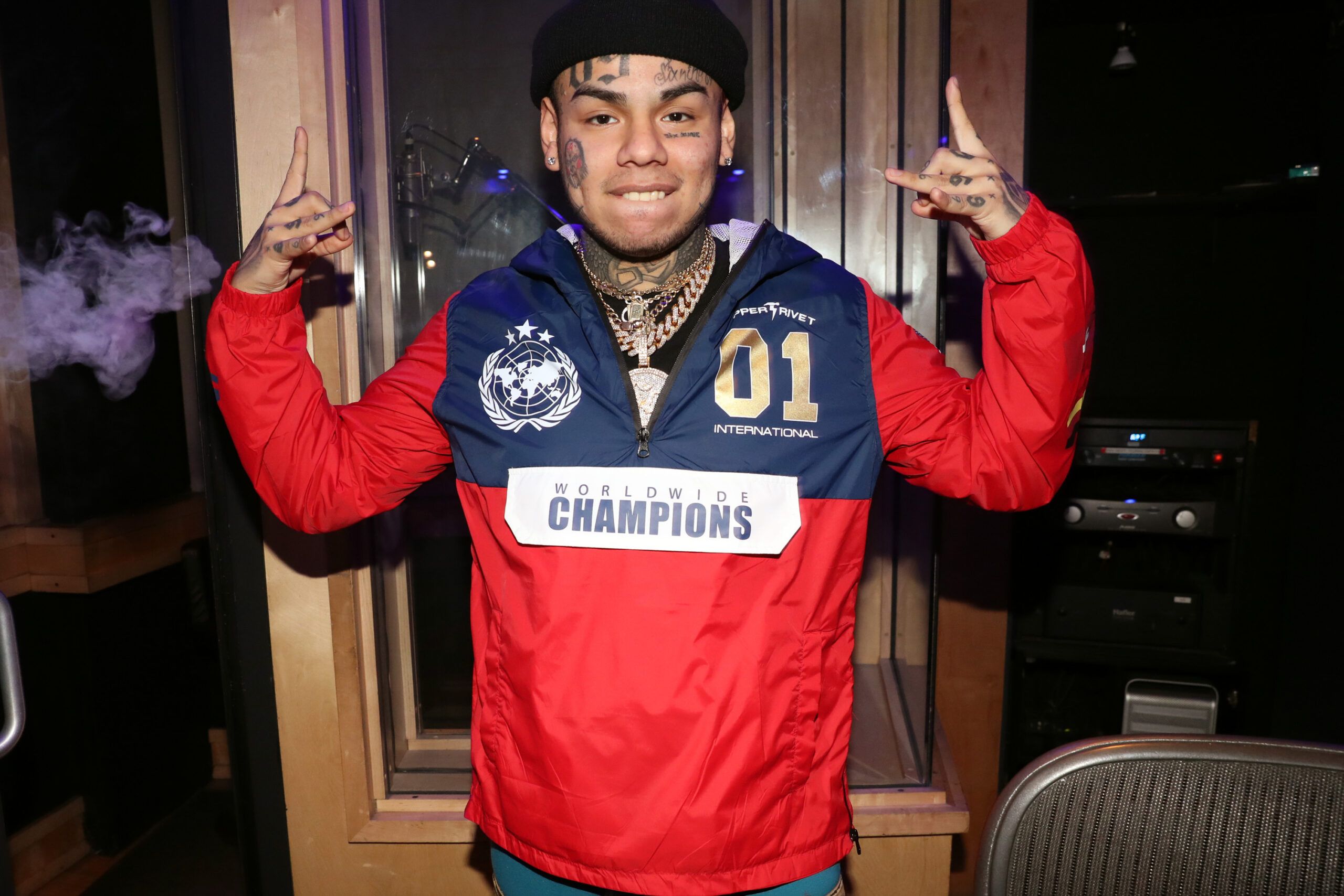 6ix9ine Makes Light Of King Von's Death While Recalling Shooting Video