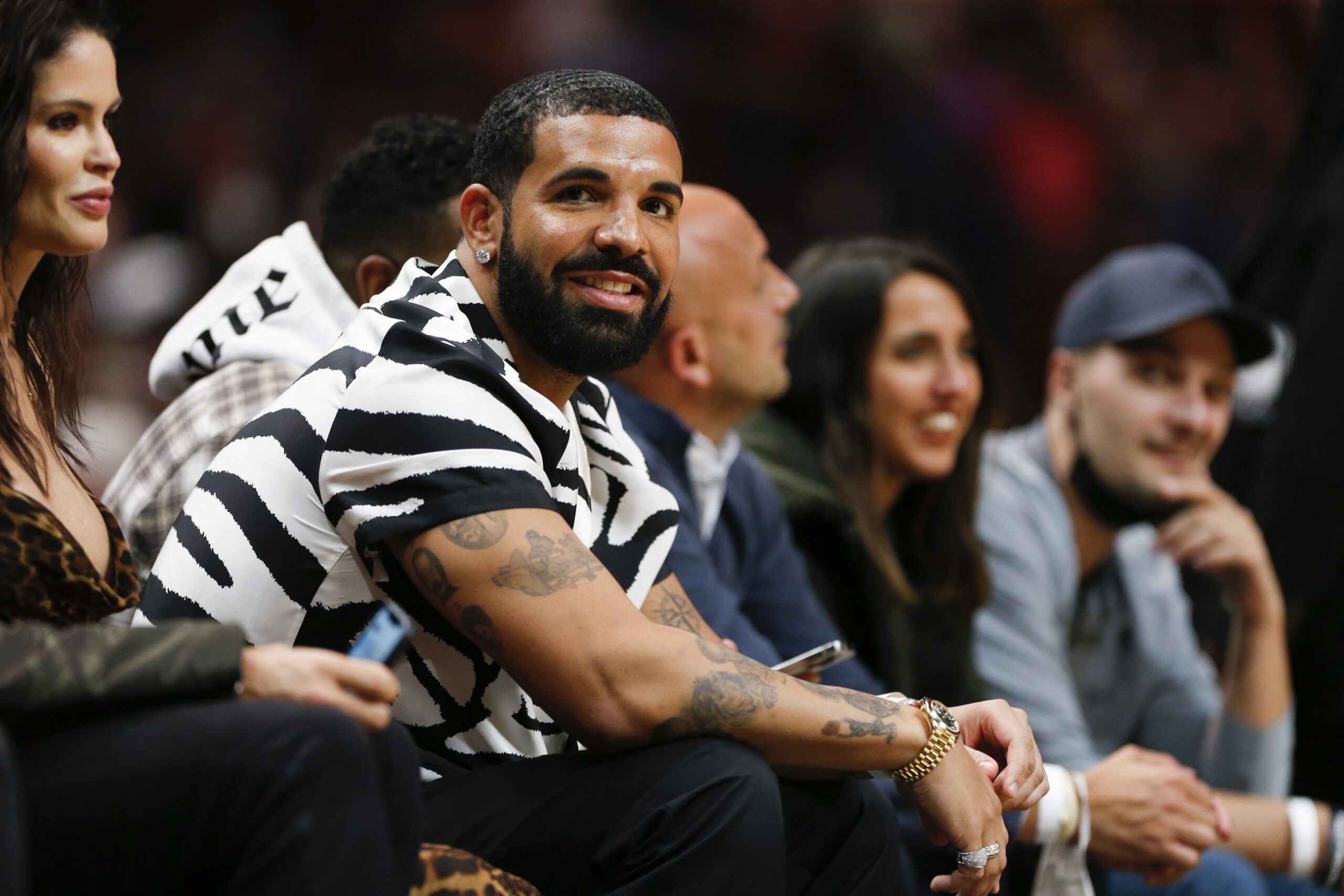TMZ's Harvey Levin Has Bad News For Drake As Lawyers Seek To Appeal UMG  Verdict, image size:2560x1707