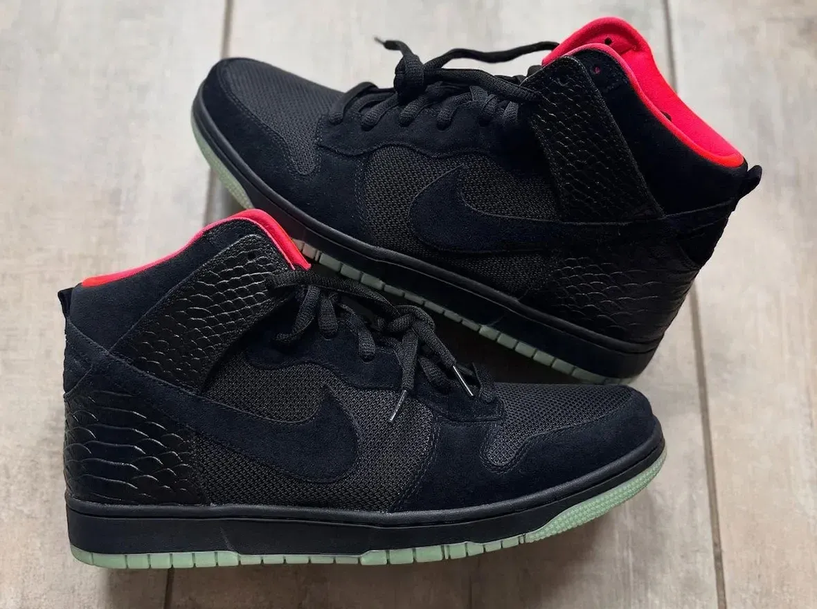 Nike Dunk High Yeezy 2 “Solar Red” Sample Surfaces In Rare Images