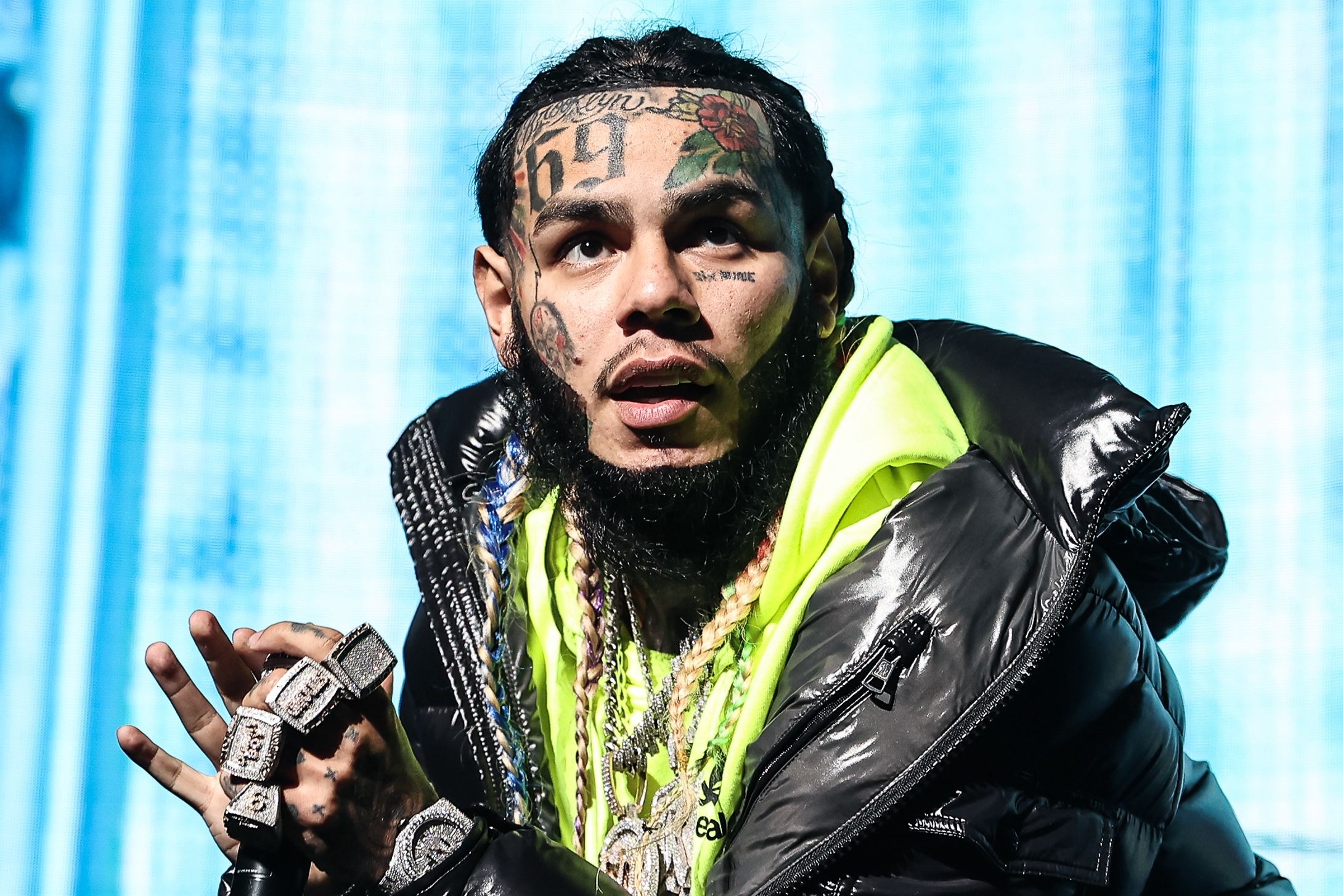 6ix9ine Blasts 21 Savage Over Plea To Young Thug & Gunna