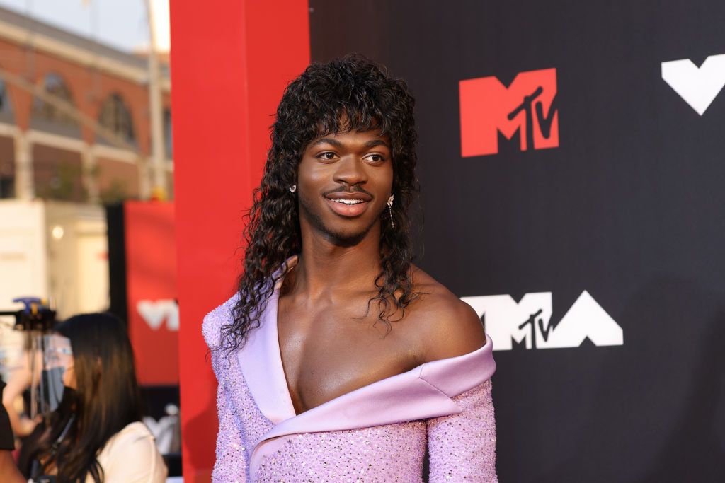lil nas purple dress Lil Nas X in Atelier Versace at the VMAs