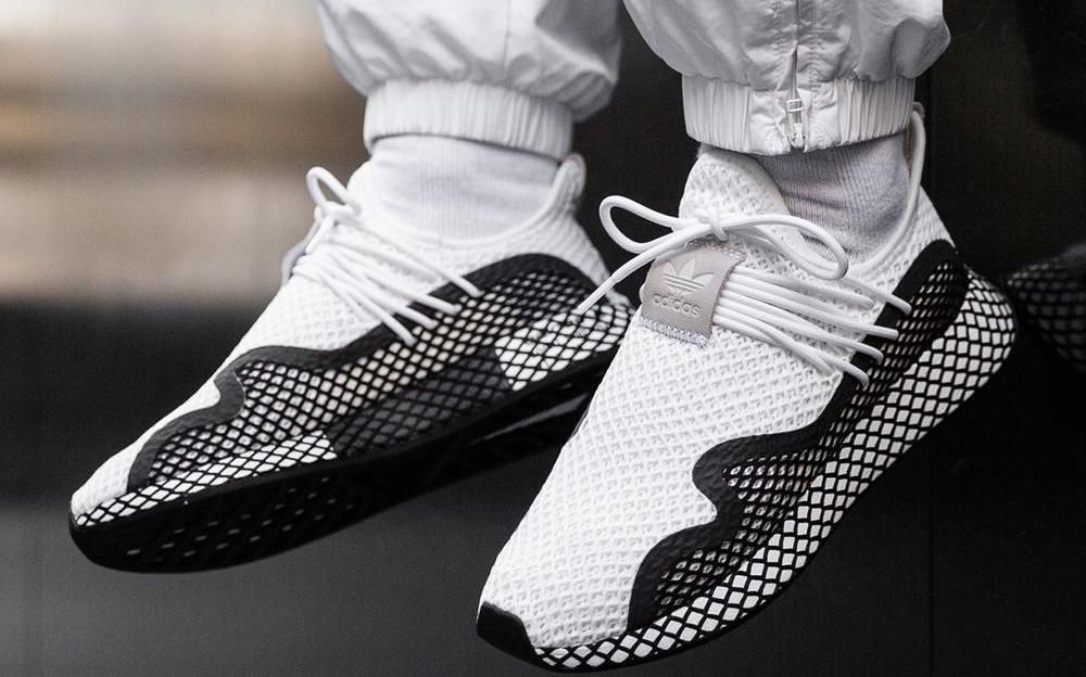 deerupt s core black