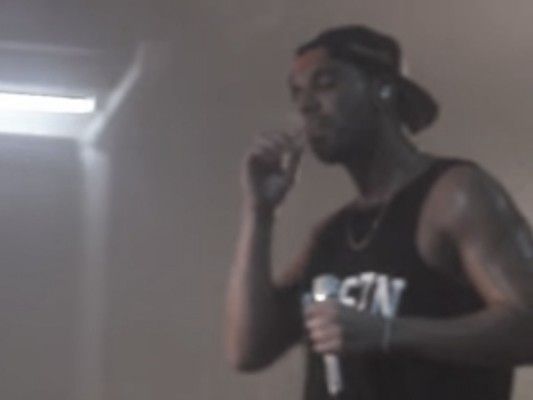 Drake Smokes Weed On Stage For The First Time With Wiz Khalifa