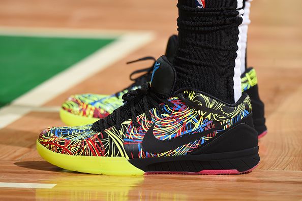 kobe 4 demar derozan pe